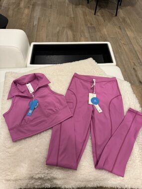 SOLD Nordstrom Women’s Pink Activewear Leggings & Crop Top Set